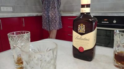 Sex jeung pamajikan mabok babaturan urang. Mugi-mugi abdi henteu nyandung.